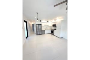 1241 Sw 30th Pl 1241 Miami, FL 33135 - MLS#A11910609