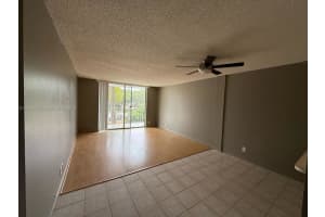 500 Executive Center Dr 2l, West Palm Beach