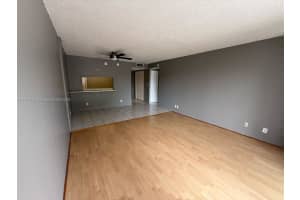 500 Executive Center Dr APT 2L, West Palm Beach, FL 33401, - MLS#A11910647