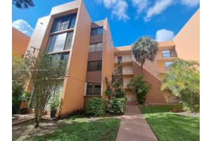 9410 W Flagler St 208, Miami
