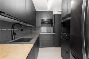 3 Island Ave APT 7E, Miami Beach, FL 33139, - MLS#A11910798