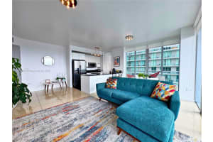 1111 Sw 1st Ave 2414n, Miami