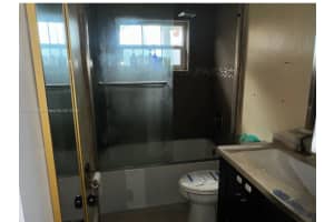 6390 Harding St Hollywood, FL 33024 - MLS#A11910808