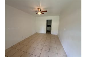 717 Ne 1st St 4 Hallandale Beach, FL 33009 - MLS#A11910809