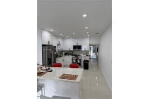 10529 Nw 37th Ave, Miami