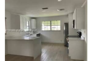 504 Sandpiper Cir Delray Beach, FL 33445 - MLS#A11910853