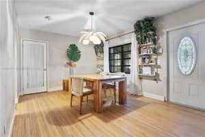 1220 Oriole Ave Miami Springs, FL 33166 - MLS#A11910871