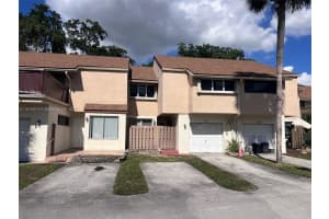 8247 NW 8th Pl, Plantation, FL 33324, Sold 12/05/25