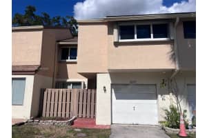 8247 NW 8th Pl, Plantation, FL 33324, Sold 12/05/25