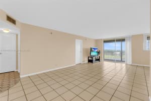 3100 W Rolling Hills Cir APT 707, Davie, FL 33328, - MLS#A11910877