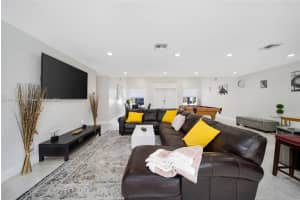 31 SE 12th St, Pompano Beach, FL 33060, - MLS#A11910881