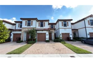 10337 W 34th Ln 10337, Hialeah