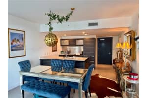 200 Biscayne Boulevard Way 4109, Miami