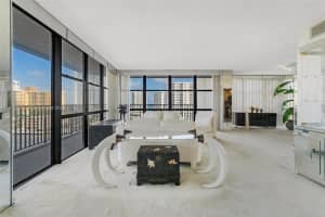 800 Parkview Dr APT 1021, Hallandale Beach, FL 33009, - MLS#A11911019