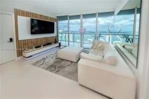 465 Brickell Ave 4705, Miami