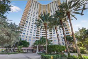 19501 W Country Club Dr APT 313, Aventura, FL 33180, - MLS#A11911034