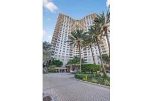 19501 W Country Club Dr APT 313, Aventura, FL 33180, - MLS#A11911034