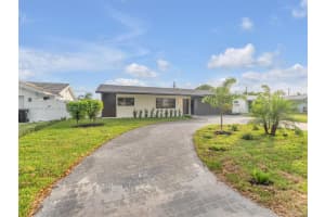 2120 Ne 55th Ct Fort Lauderdale, FL 33308 - MLS#A11911096