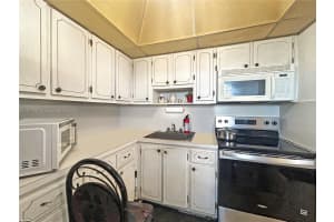 2112 Ne 1st Way 203 Boynton Beach, FL 33435 - MLS#A11911191