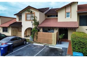 13415 Sw 12th Ter Miami, FL 33184 - MLS#A11911312