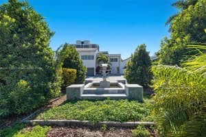 449 Holiday Dr Hallandale Beach, FL 33009 - MLS#A11911323