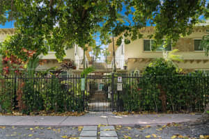 900 Meridian Ave, Miami Beach, FL 33139, Sold 11/04/25