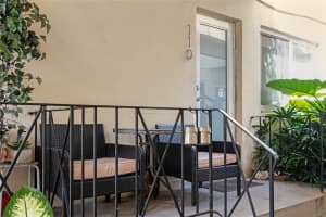 900 Meridian Ave, Miami Beach, FL 33139, Sold 11/04/25