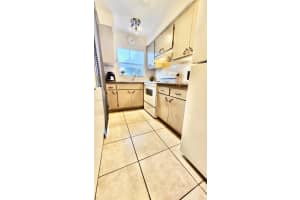 160 Ne 8th Ave 21a Hallandale Beach, FL 33009 - MLS#A11911349