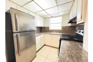 725 Ne 4th St 204 Hallandale Beach, FL 33009 - MLS#A11911382