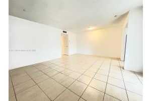 725 Ne 4th St 204 Hallandale Beach, FL 33009 - MLS#A11911382