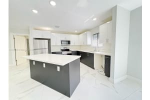 2518 Nw 9th Pl Fort Lauderdale, FL 33311 - MLS#A11911396