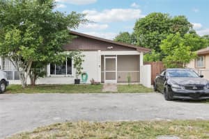 2117 E Bond Dr #1, West Palm Beach, FL 33415, - MLS#A11911406