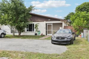 2117 E Bond Dr #1, West Palm Beach, FL 33415, - MLS#A11911406