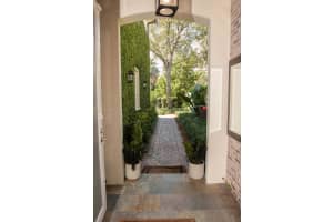 4819 University Dr 4819 Coral Gables, FL 33146 - MLS#A11911407