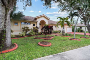 13875 Sw 41st St Davie, FL 33330 - MLS#A11911428