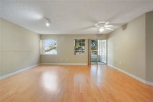 2871 N Oakland Forest Dr APT 210, Oakland Park, FL 33309, - MLS#A11911511