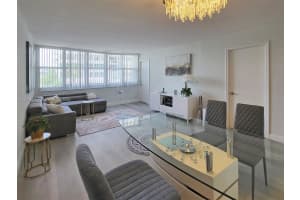 1825 S Ocean Dr 206 Hallandale Beach, FL 33009 - MLS#A11911580