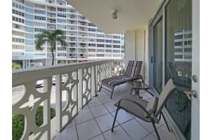 1825 S Ocean Dr 206 Hallandale Beach, FL 33009 - MLS#A11911580