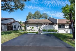 9673 Nw 16th Ct, Pembroke Pines