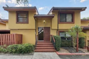 5975 Sw 137th Ave 702, Miami