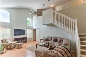 12502 Lake Vista Dr Tampa, FL 33534 - MLS#A11911769