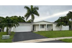 10563 Nw 4th St, Plantation