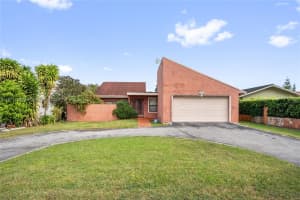 2851 Sw 117th Ave Miami, FL 33175 - MLS#A11911789