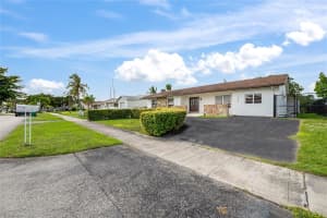 16220 Sw 109th Ave Miami, FL 33157 - MLS#A11911823