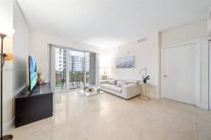 19900 E Country Club Dr APT 816, Aventura, FL 33180, - MLS#A11911855