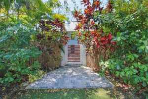 6900 SW 104th St, Pinecrest, FL 33156, - MLS#A11911920