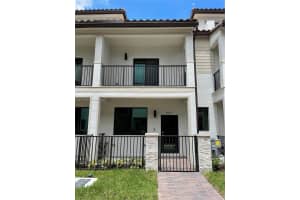 4553 Nw 83rd Path 4553, Doral