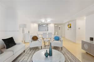 2101 Brickell Ave APT 606, Miami, FL 33129, - MLS#A11911928