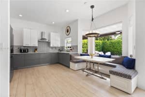 10989 Nw 73rd Ter Doral, FL 33178 - MLS#A11911933