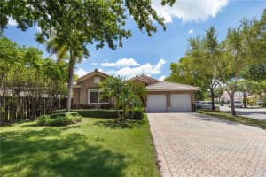 10989 Nw 73rd Ter Doral, FL 33178 - MLS#A11911933